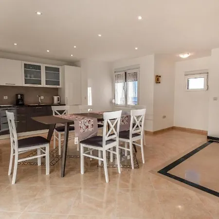 Apartman Ms123 - Bast, Baska Voda * Bast