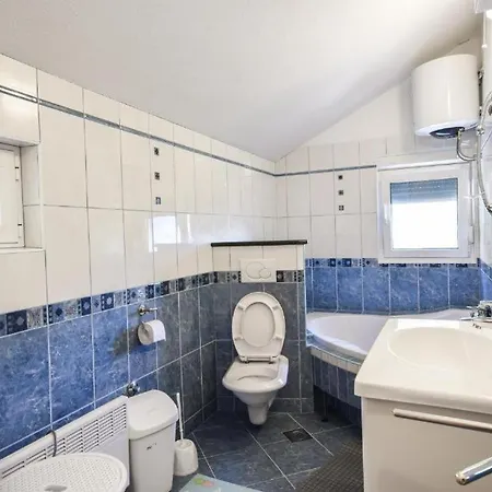 Kwatera prywatna Apartman Ms123 - Bast, Baska Voda