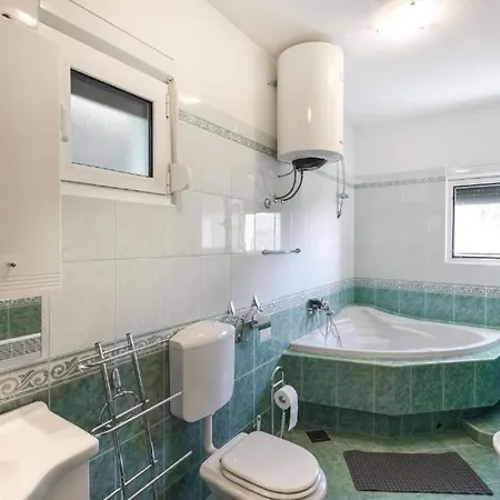 Apartman Ms123 - Bast, Baska Voda *